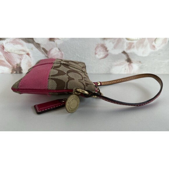 Coach Logo vintage brown and pink canvas zipper wristlet with gold charm and tag - Picture 5 of 12